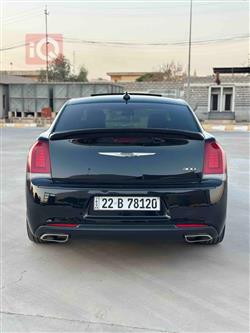 کرایسلەر 300